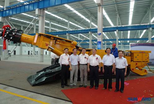 The First Heading Machine EBZ200 of Anhui SUNWARD Rolls off Line