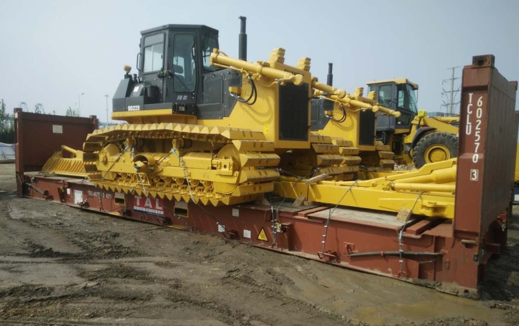 Shantui 220HP Bulldozer Matched with Weichai Engine of National III Emission Standard Debut on Oversea Market