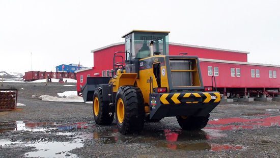 XCMG loaders distinguish themselves in serving Russian Antarctic expedition