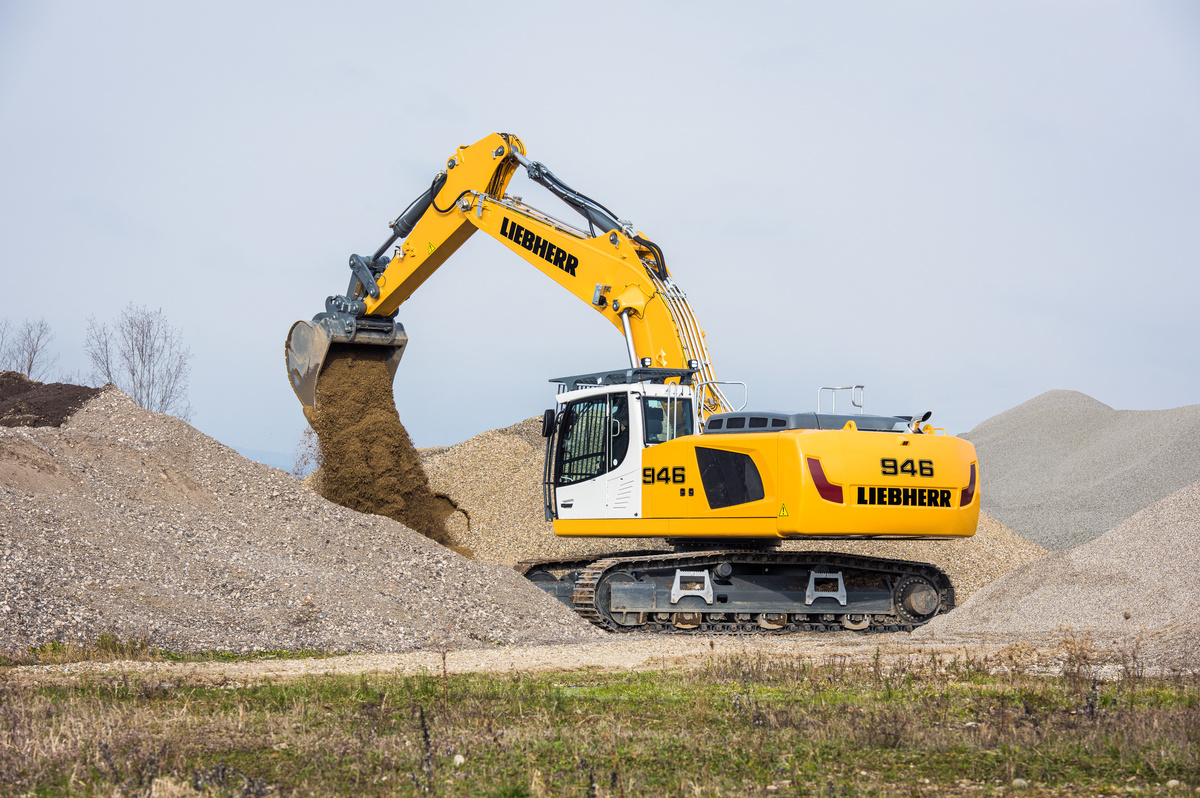 Liebherr R 946 Litronic