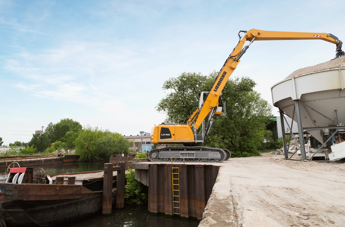 Liebherr LH 40 C Industry Litronic