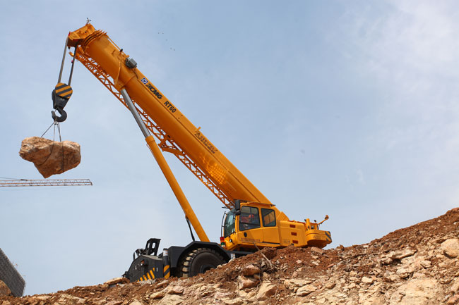 XCMG Heavy RT Series Rough Terrain Wheeled Cranes Enter the Global Market